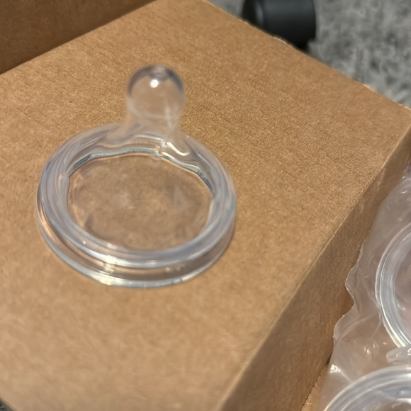 Dr. Brown’s Natural Flow Level 4 Wide-Neck Baby Bottle Nipple Fast Flow 9m+ - Picture 4 of 10